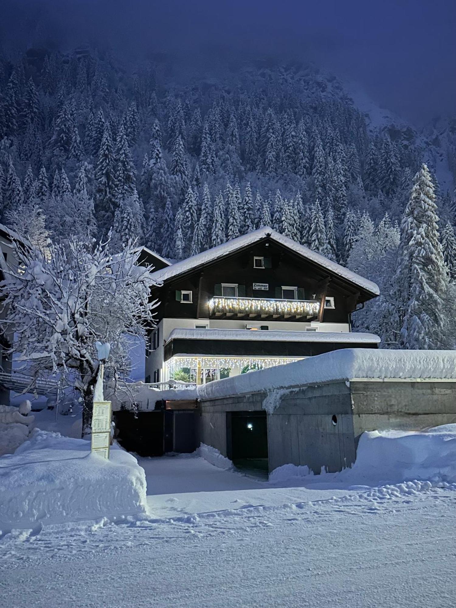 Haus Am Rain Bed and Breakfast Partenen Buitenkant foto